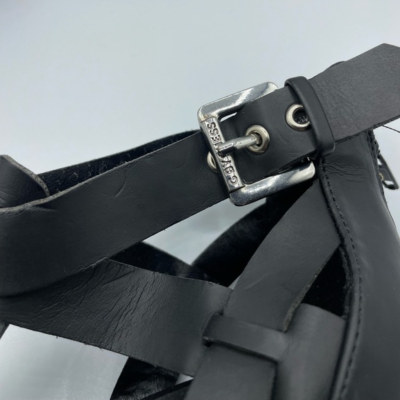 Guess Heels Black Leather Size 7 T Strap Chic Design New - Picture 9 of 16